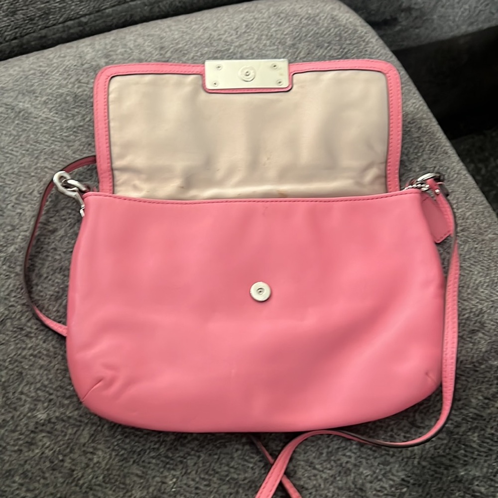 Coach purse - Picture 2 of 3